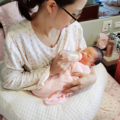 格蕾莎哺乳枕超推薦適合嬰兒媽媽哺乳好輕鬆