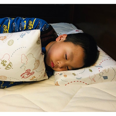 greysa格蕾莎兒童側睡抱枕良好的睡姿有助於兒童正常發育