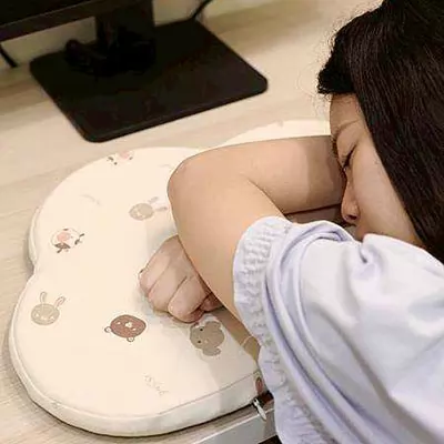 greysa格蕾莎雲朵午睡墊小學課桌椅辦公桌午睡枕