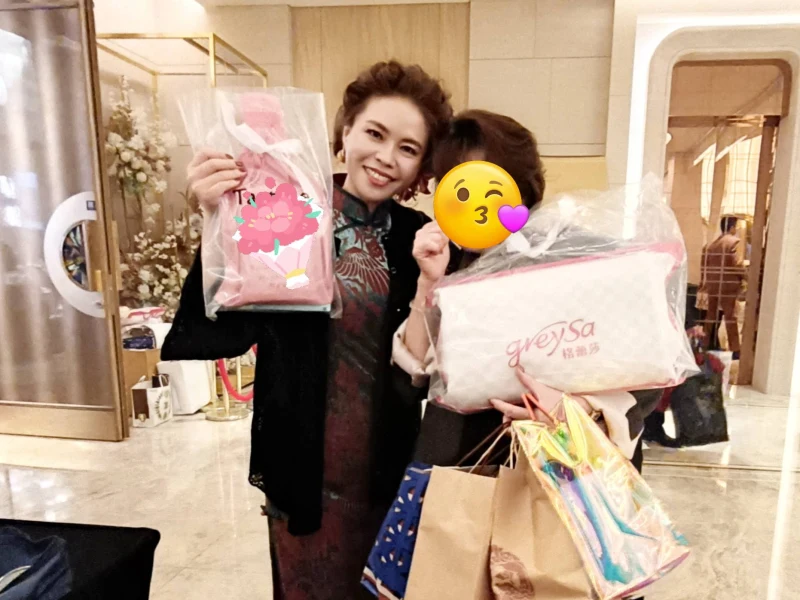 【推薦】感謝台北仁愛扶輪社指定GreySa格蕾莎的產品「隨身旅行小枕頭」作為39周年授證典禮來賓的伴手禮！