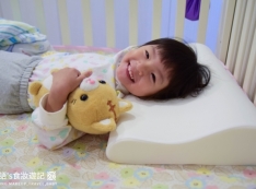 【推薦】[育兒好物]柔軟服貼好睡，專為孩子設計的枕頭GreySa格蕾莎 兒童環保記憶枕