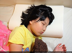 【推薦】【GreySa格蕾莎兒童環保記憶枕】~讓寶貝從〝頭〞開始一夜好眠