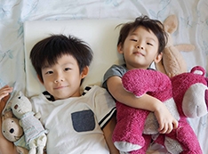 【推薦】【兒童枕頭推薦】舒適透氣超貼合，專為兒童設計的GreySa格蕾莎兒童環保記憶枕