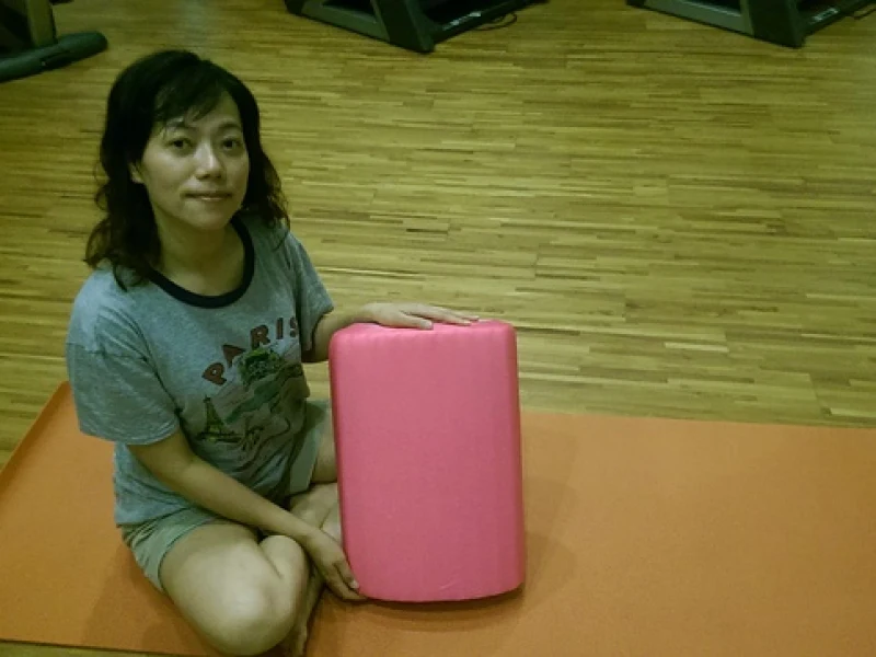 【推薦】GreySa格蕾莎♥♥美體伸展枕 幫我舒緩一整天的疲勞 跟腰痠的老毛病說掰掰