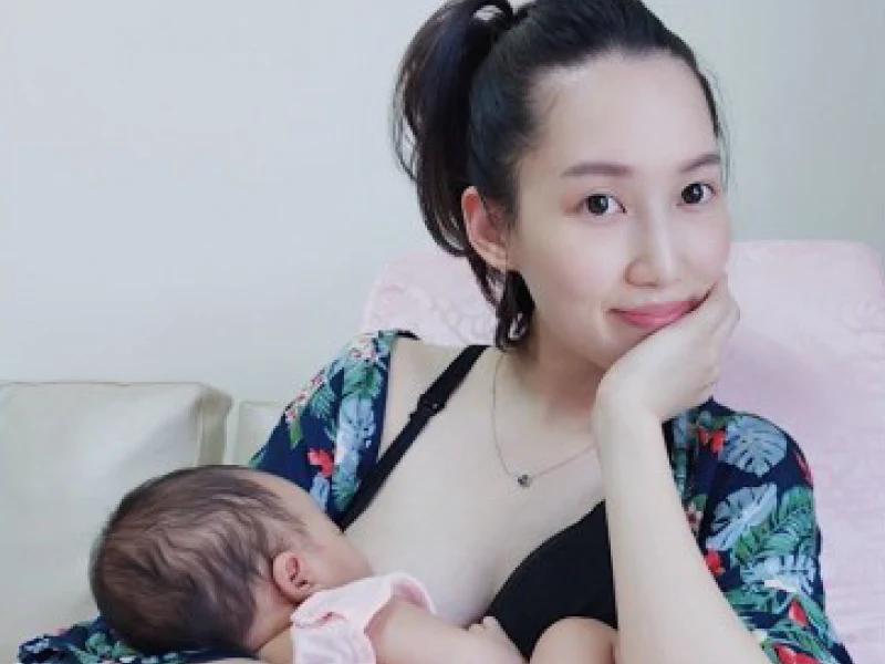 【推薦】從此告別月亮枕！！無敵多功能「哺乳護嬰枕+抬腿枕」組合，我只推格蕾莎！