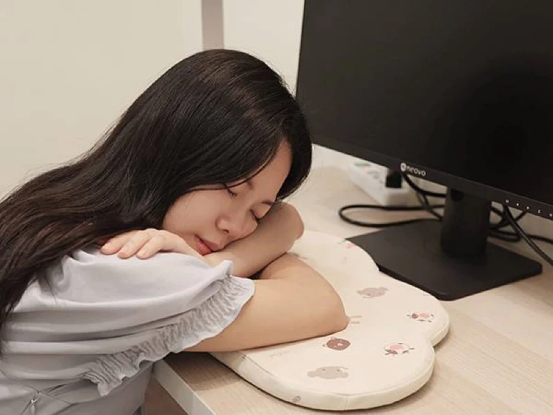 【推薦】【辦公室午休神器】GreySa格蕾莎雲朵午睡墊｜大人也適用的舒壓好物！