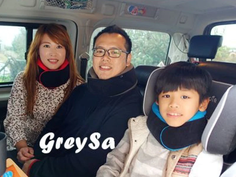 【推薦】旅行頸枕推薦 > GreySa格蕾莎全家福旅行頸枕 ▶ 旅遊好幫手 專為全家大小設計的頸枕、飛機枕、旅行枕!
