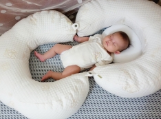 【推薦】GreySa格蕾莎 哺乳護嬰枕～一組兩入多功能 哺乳枕/寶寶安全圍欄