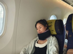 【推薦】飛行必備小物格蕾莎全家福旅行頸枕，在飛機上補眠更輕鬆，一落地就開啟充滿精力的旅程!!!