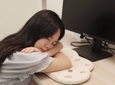 【推薦】【辦公室午休神器】GreySa格蕾莎雲朵午睡墊｜大人也適用的舒壓好物！